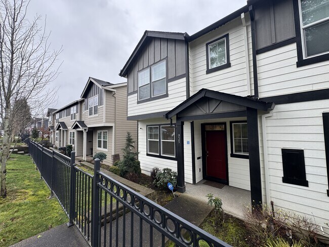 Building Photo - 935 N 19th Ave