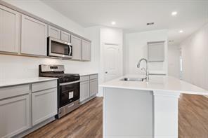 Building Photo - 15703 Majestic Evergreen Wy