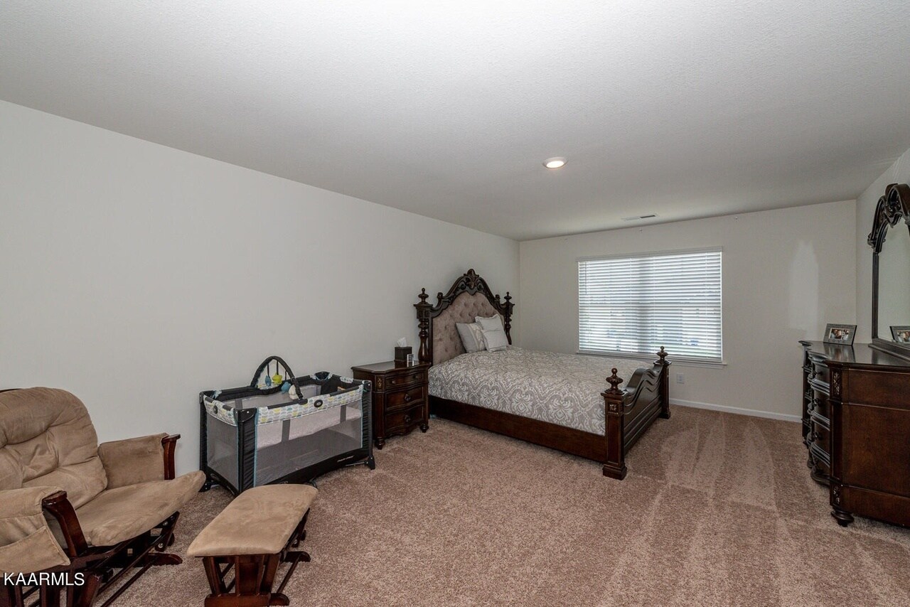 Building Photo - 1606 River Poppy Rd