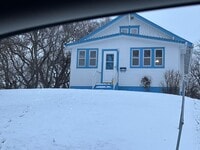 Building Photo - 624 N Lewis Ave