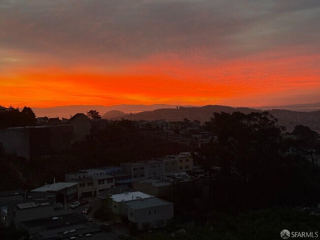 Building Photo - 134 Stanford Heights Ave