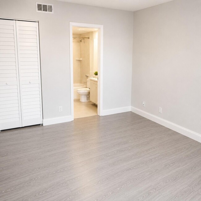 Building Photo - 1230 S Military Trail