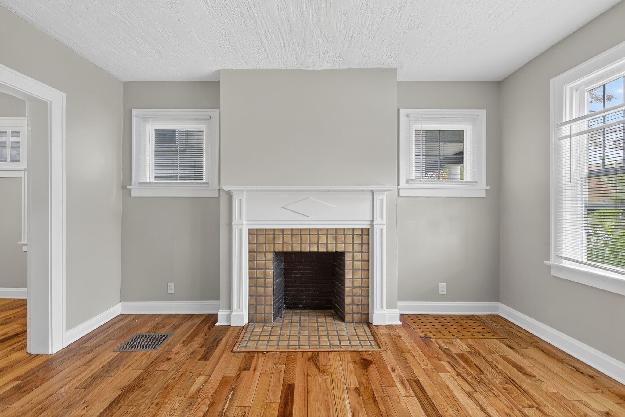 Building Photo - 1123-1125 S Ohio Ave