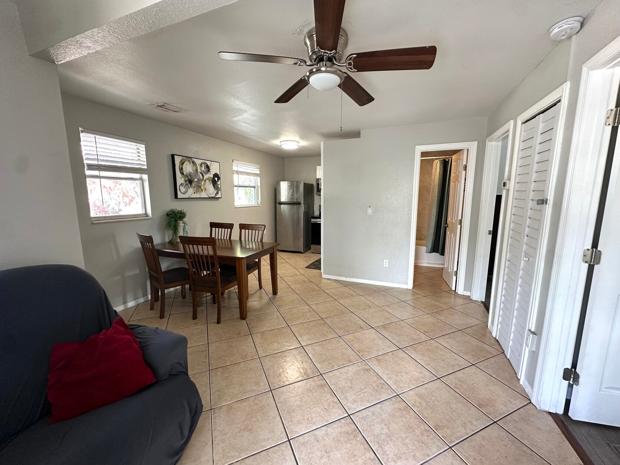 Building Photo - 999 Dr Martin Luther King Jr St S