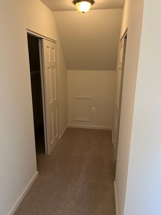 Building Photo - 5447 Rallywood Farm Ln
