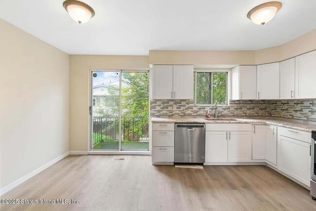 Building Photo - 1630 Forest Hill Rd