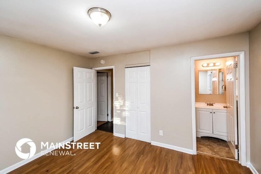 Building Photo - 2002 Constant Dr