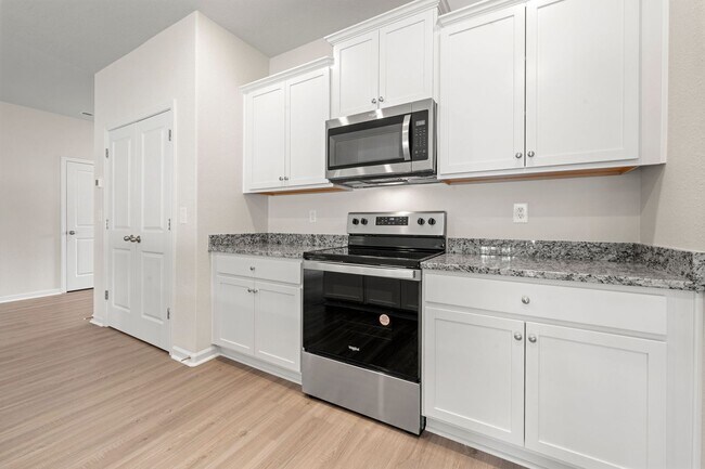 Building Photo - Brand New 4BR home in Great location!