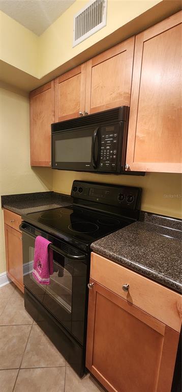 Building Photo - 5215 Coquina Key Dr SE