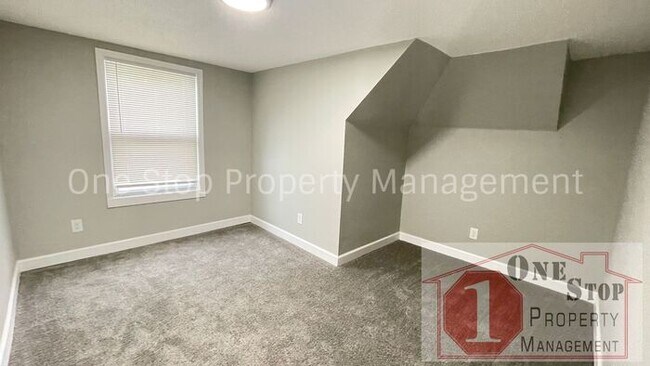 Building Photo - Beautiful 4 Bedroom 1.75 Bathroom Home in ...