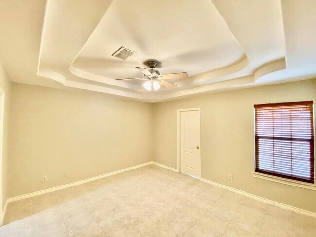 Building Photo - 9811 Sterling Loop