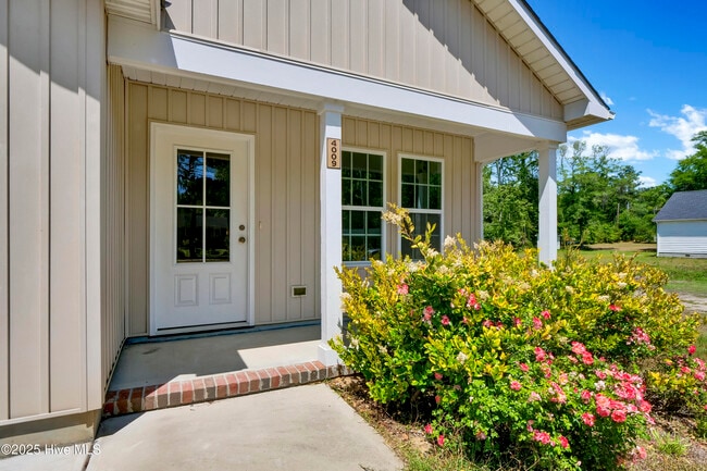 Building Photo - 4009 Alandale Dr