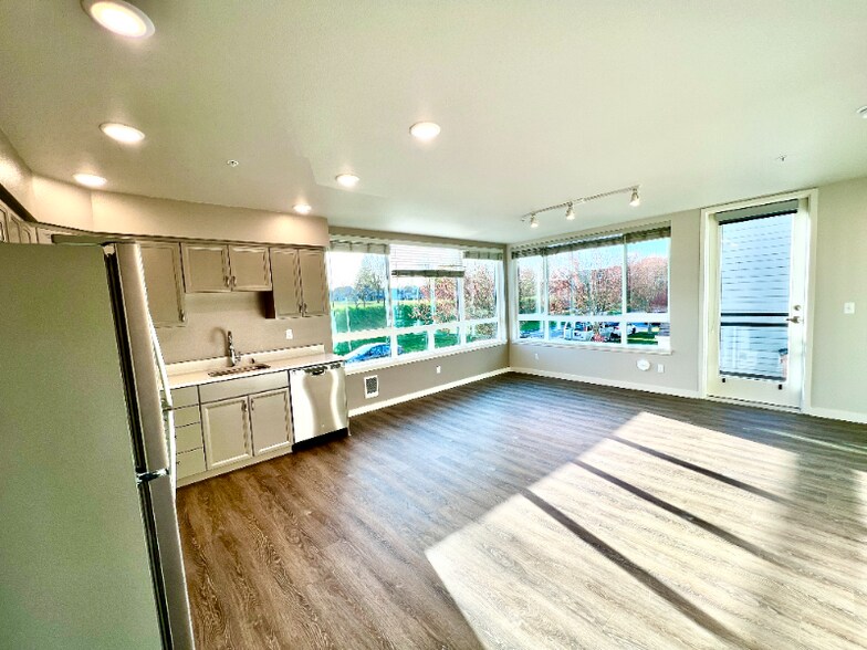 Building Photo - 2330 Yakima Ct