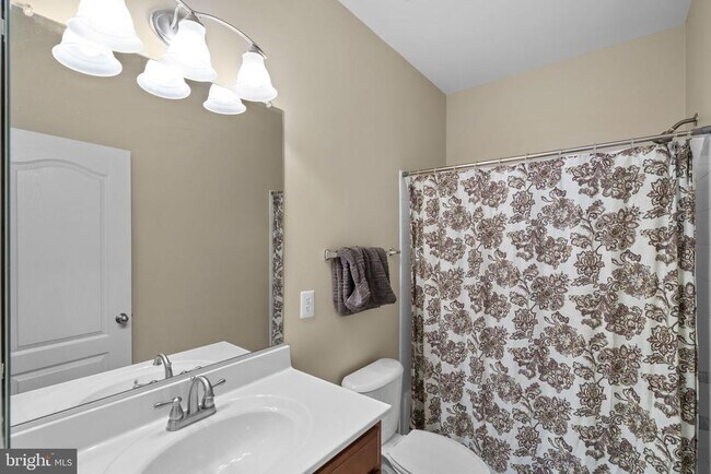 Building Photo - 43682 Chicacoon Creek Square