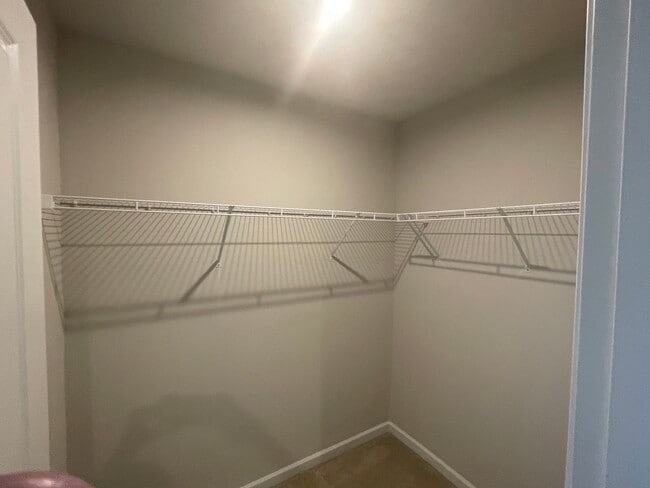 Building Photo - You’ve Got to See This Rental!
