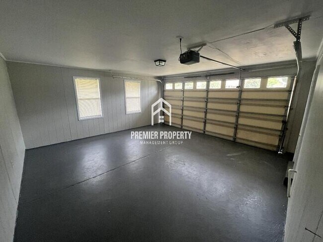 Building Photo - 5374 Hudgins Rd