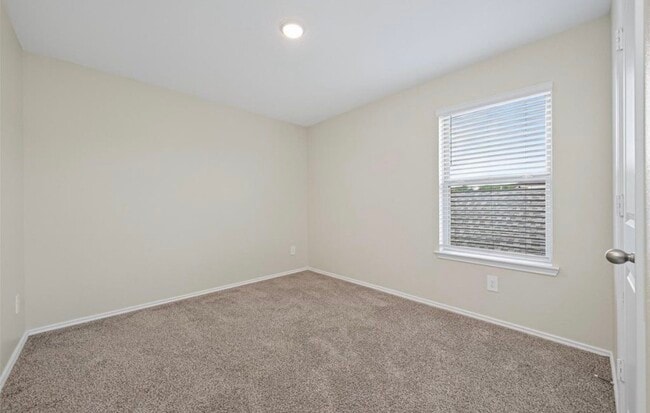 Building Photo - 21170 Alder Oaks Dr