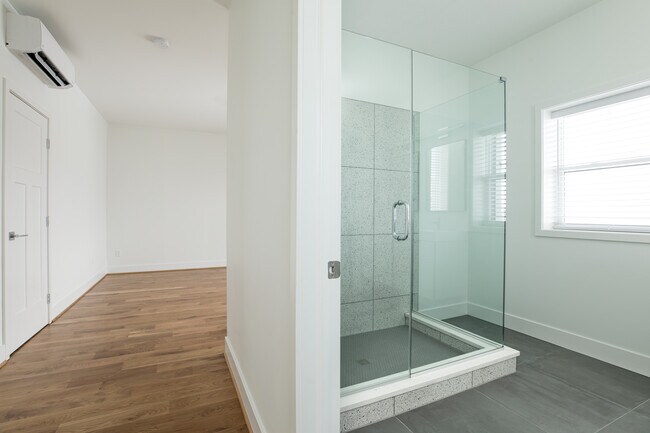 Building Photo - 54 West Ave