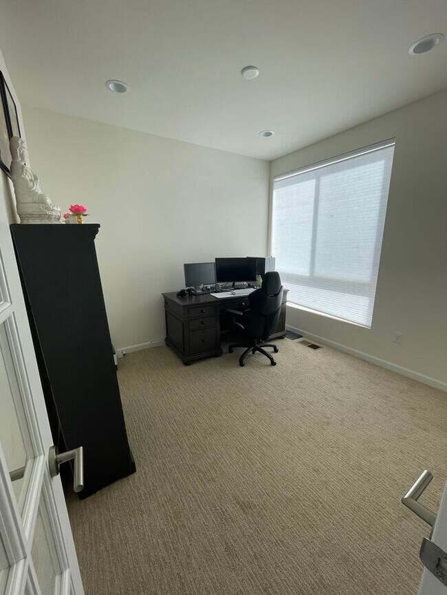 Building Photo - Gorgeous 4 Bed 2.5 Bath New Build in Timnath!