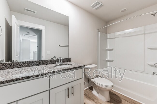 Building Photo - 118 Silverwood Ct
