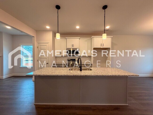 Building Photo - Elegant 4 Bedroom Retreat in Meridianville!