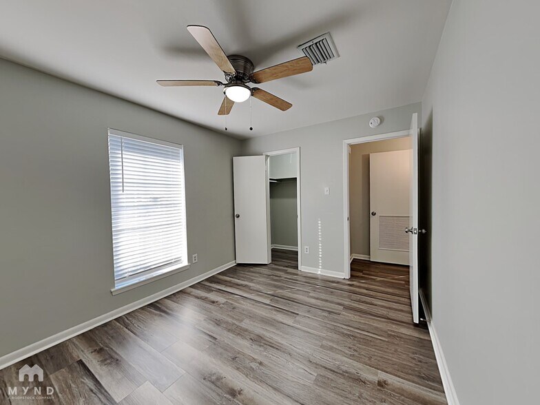 Building Photo - 14515 Alrover St