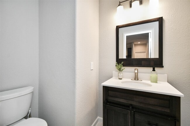 Building Photo - 29622 Breakwater Dr