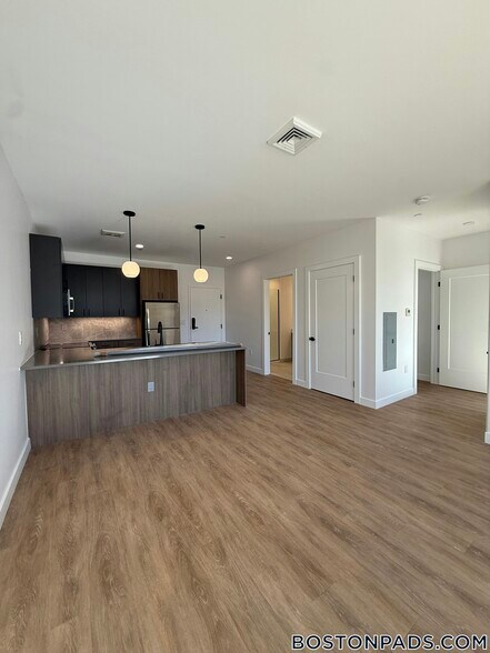 Building Photo - 199 Gardner St