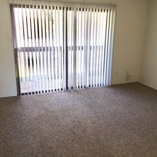 Building Photo - Available Now! 2BDRM/1.5BATH CONDO IN SAN DIEGO