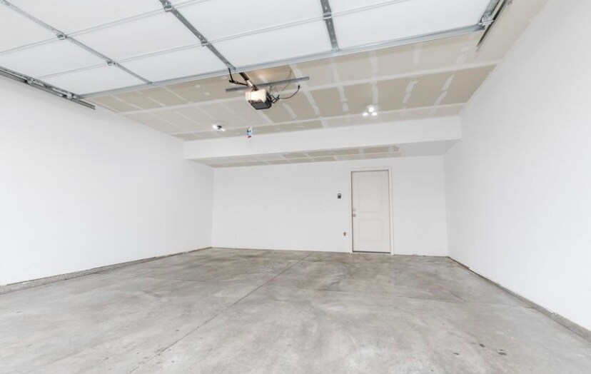 Building Photo - 383 S 1540 E