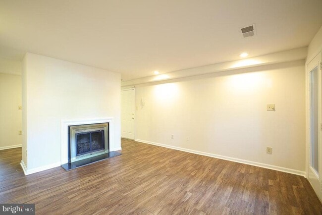 Building Photo - 1413 Oronoco St