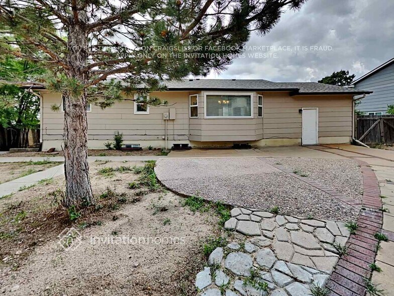 Building Photo - 6902 Mescalero Dr