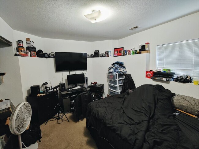 Bedroom - 1344 Kentucky St