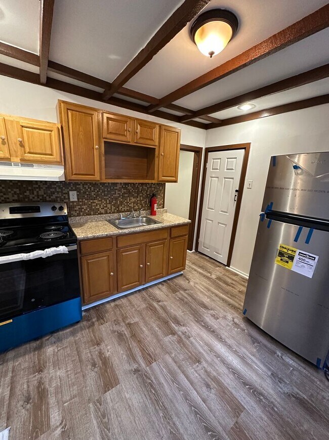 Building Photo - 6130 Wheeler St