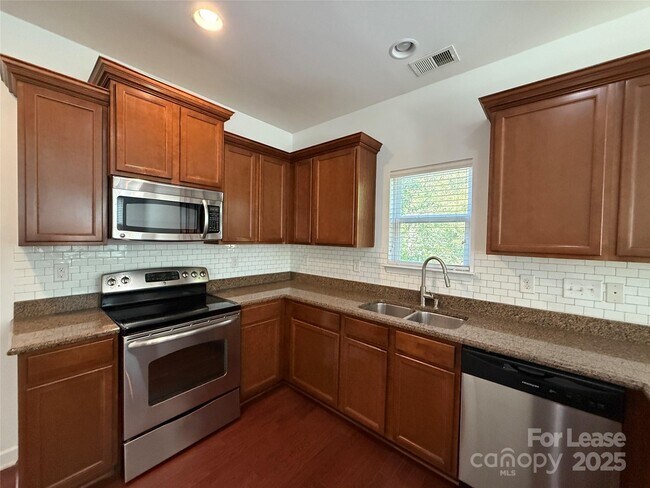 Building Photo - 17326 Caldwell Track Dr