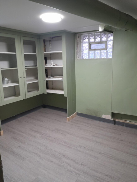 Basement Rm/Office - 1379 W 61st St