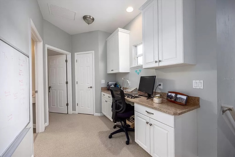 Building Photo - 3833 SW 91st Dr