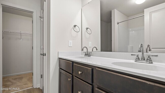 Building Photo - Townhome In BOYINGTON PLACE!