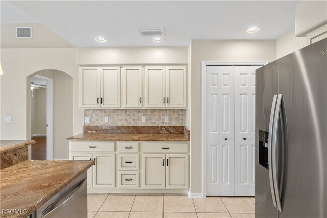 Building Photo - 1418 Shelby Pkwy