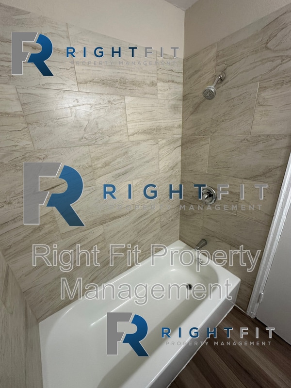 Building Photo - 1430 Amberly Dr