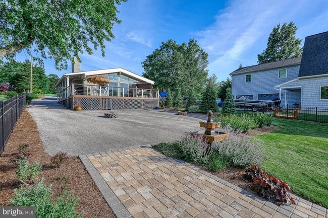Building Photo - 366 Lake Meade Dr