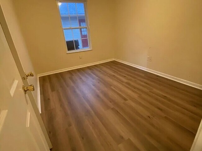 Building Photo - J-Ville Duplex: 11180/82