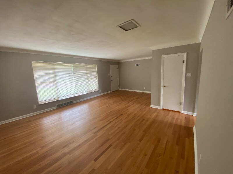 Building Photo - 10718 Charrette Dr