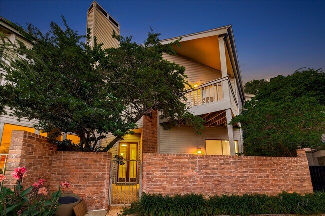 Building Photo - 6000 Sugar Hill Dr
