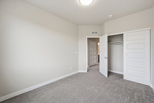 Building Photo - $2,695.45 3-bed, 2.5-bath townhome with a washer and dryer.