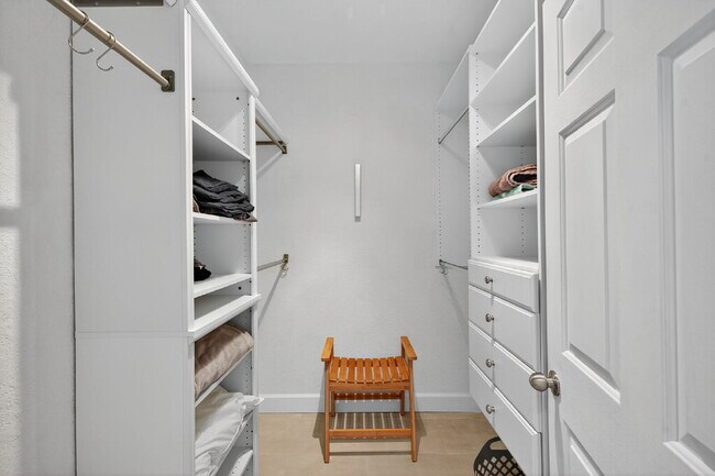 Building Photo - Completely Renovated Waterfront Condo – Fully Furnished