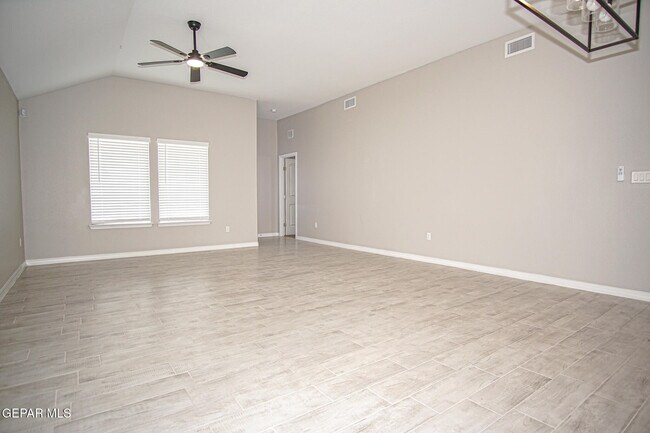 Building Photo - 644 Paseo Musical St