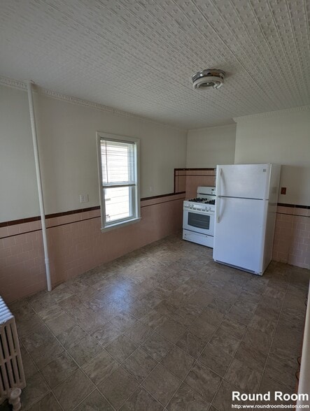 Building Photo - 33 Winship St