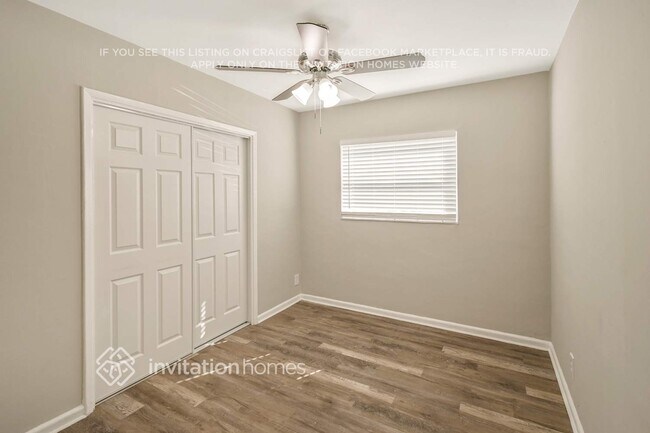 Building Photo - 525 Dolphin Dr