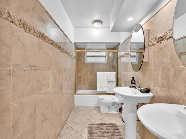 Building Photo - 413 Tamarind Dr